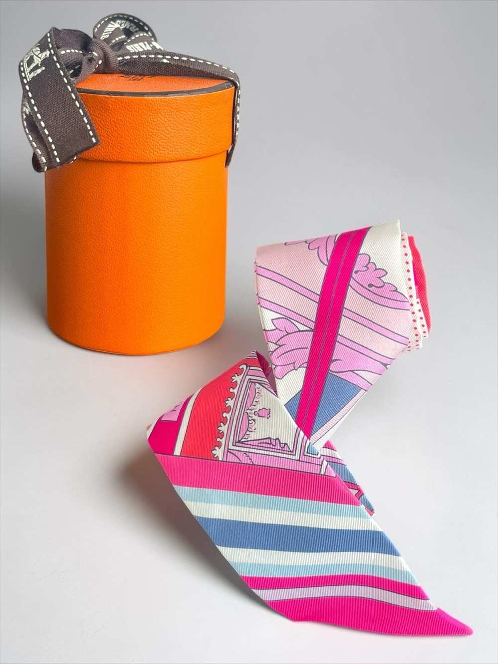 Hermès Paris 100% Silk Twilly Scarf Pink Blue White